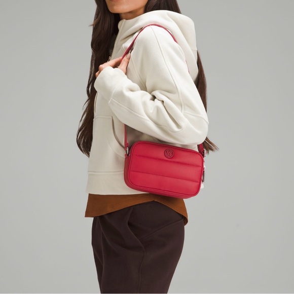 Lululemon Wunder Puff Crossbody Camera Bag 2L - Vintage Rose - Picture 4 of 7